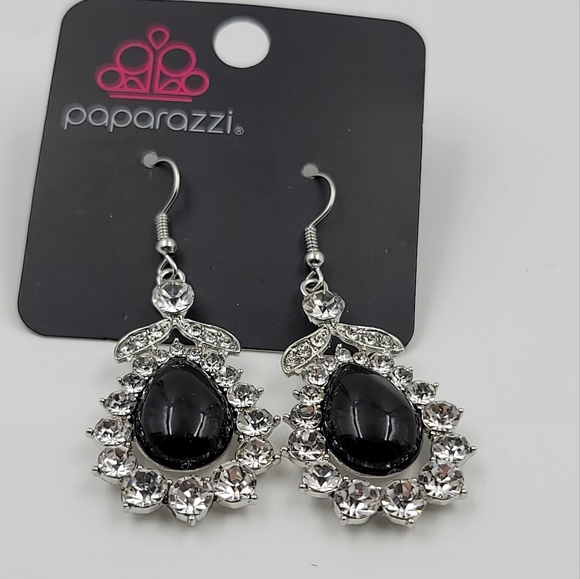 Paparazzi Award Winning Shimmer black earrings - Picture 2 of 5